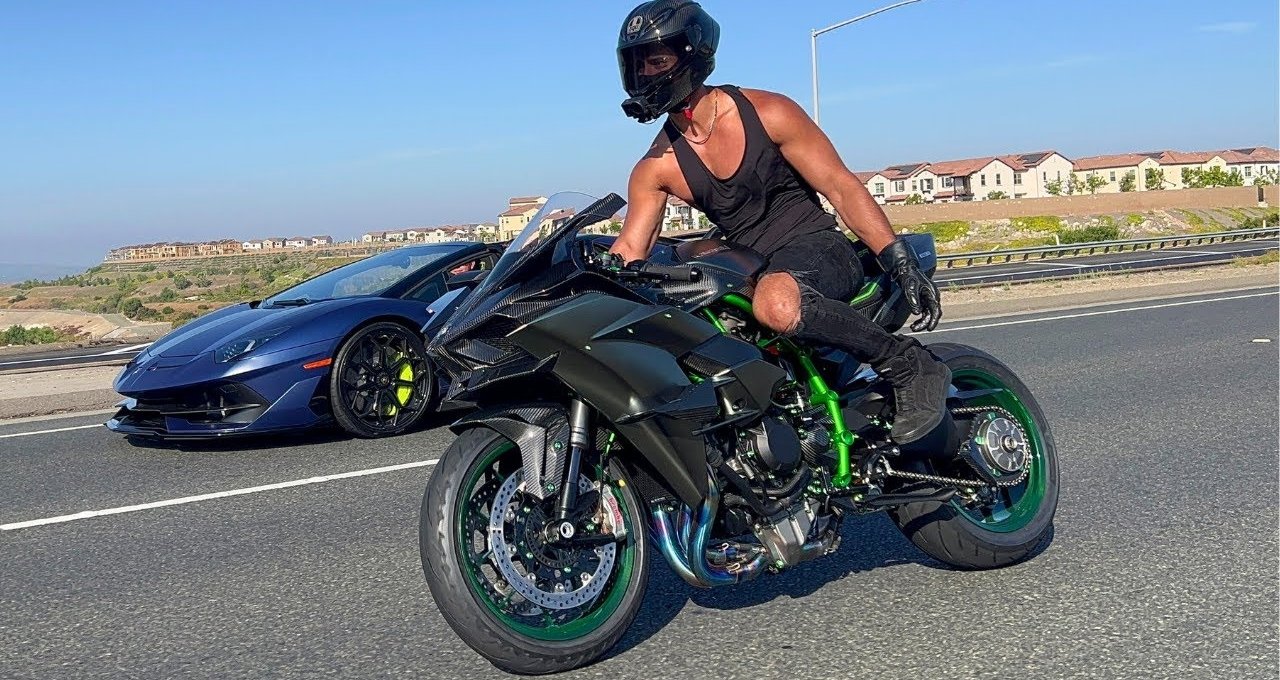 Kawasaki Ninja H2R: स्पीड पॉवर और टेक्नोलॉजी का ज़िंदा लेजेंड