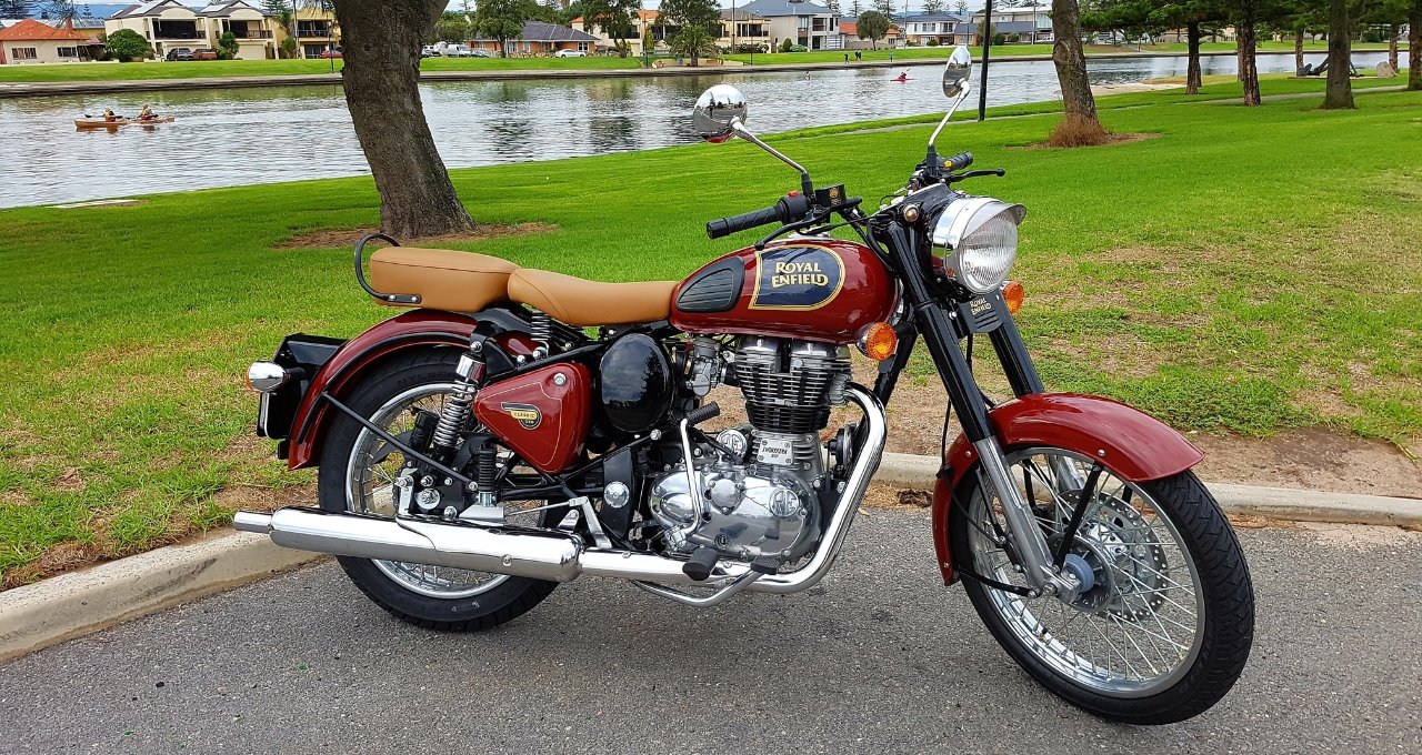 Royal Enfield Classic 350: शान शक्ति और सादगी का दमदार संगम